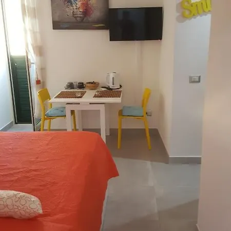 Casa Dipo * ナポリ